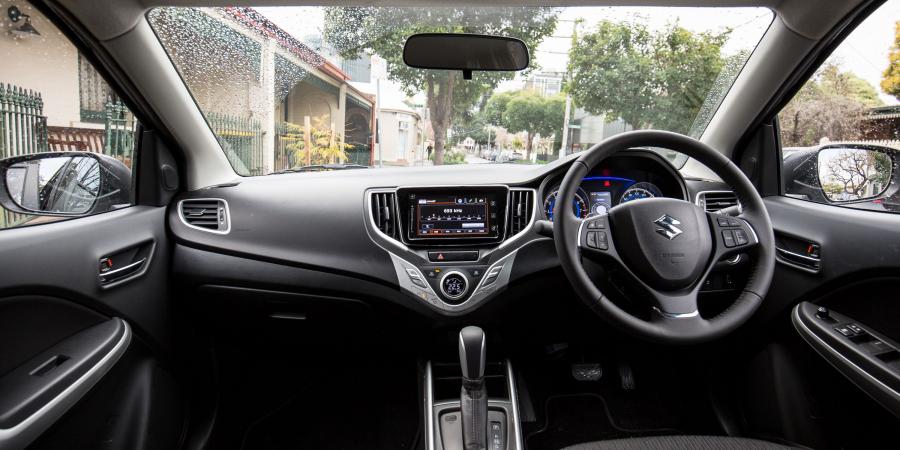 Торпедо Suzuki Baleno GLX Turbo 2016 года  (AU) (фото 7 из 11)